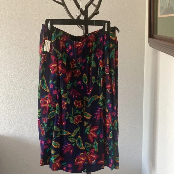 Leslie Fay Collection Vintage New Top & Skirt Floral Design Size 18